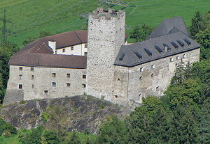 Burg Petersberg bei Silz als Verwaltungszentrum Meinhards II.