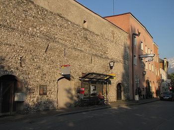 Erhaltene Stadtmauer in Hall in Tirol